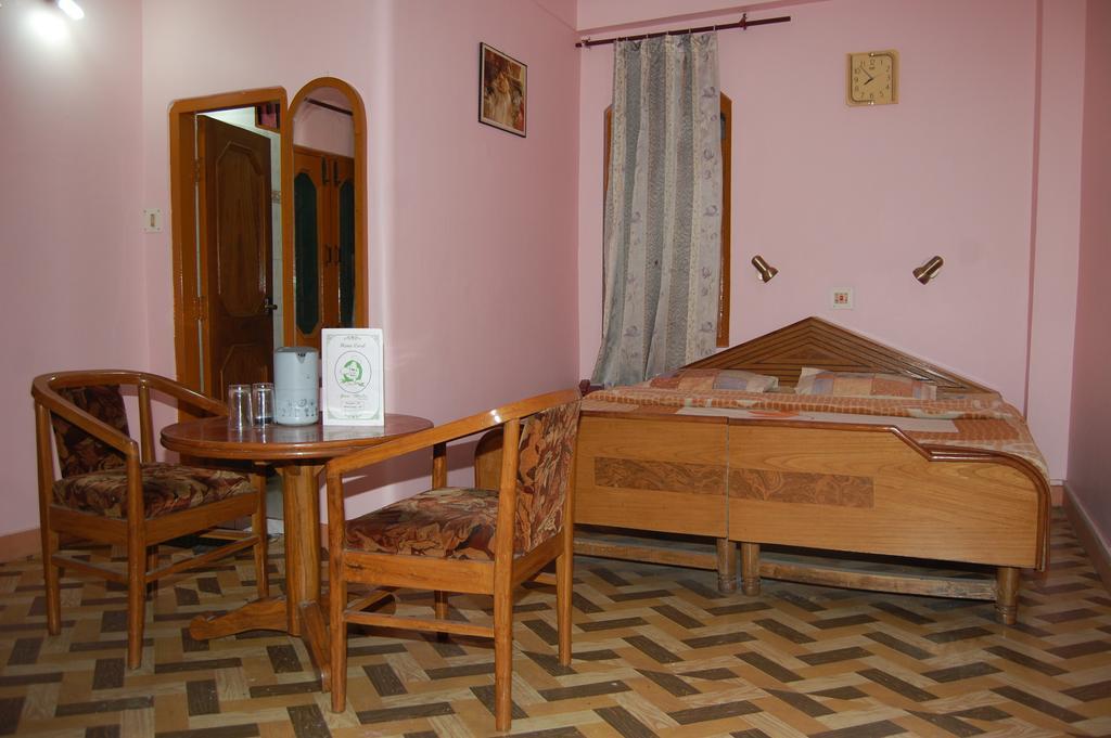 Hotel Ashish Inn Kandaghat Room photo