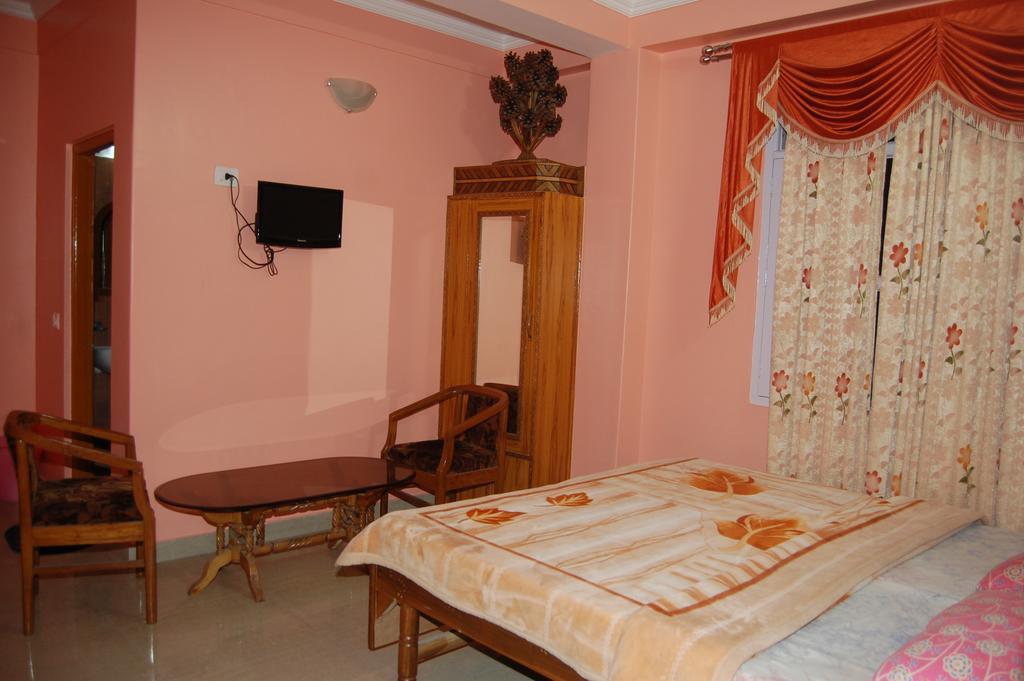 Hotel Ashish Inn Kandaghat Room photo