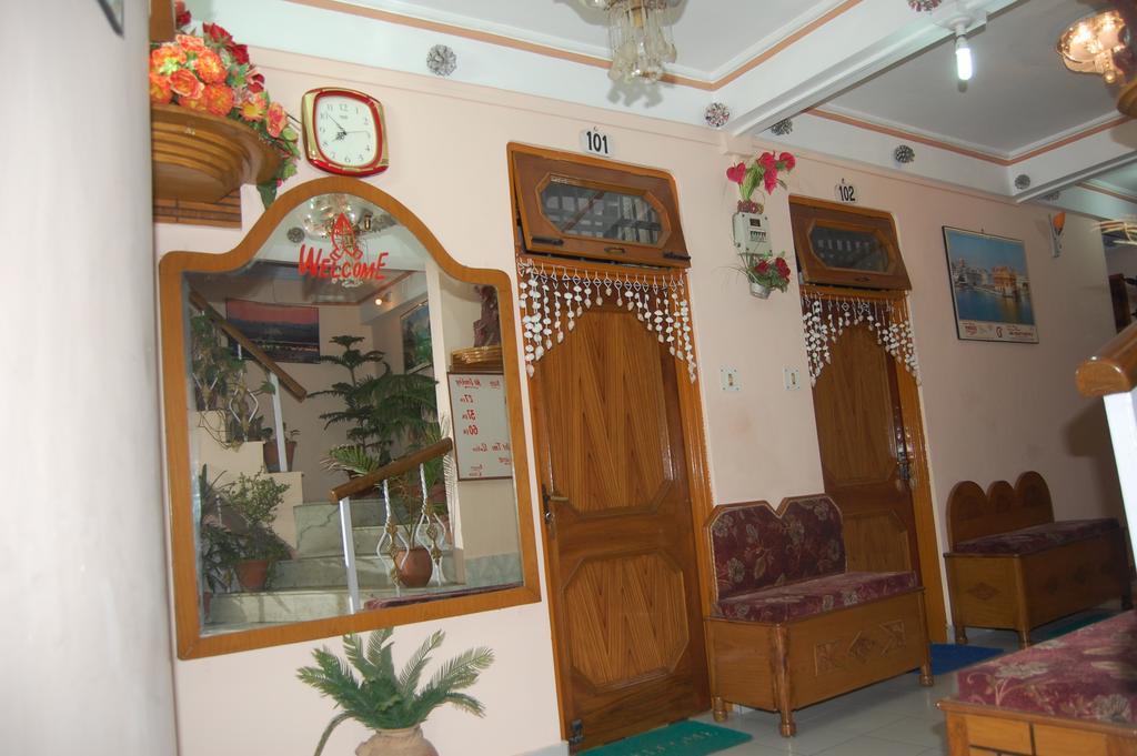 Hotel Ashish Inn Kandaghat Exterior photo